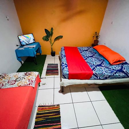 Bato'S Hostel Кепос Екстериор снимка