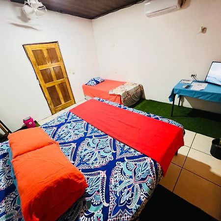 Bato'S Hostel Кепос Екстериор снимка