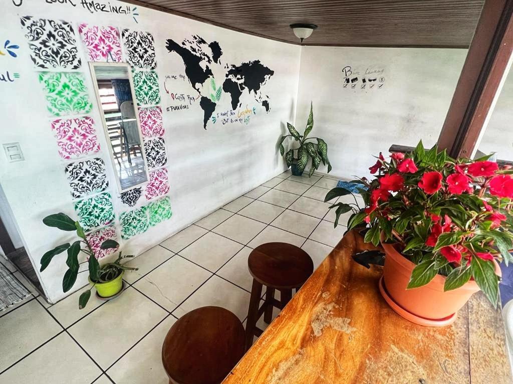 Bato'S Hostel Кепос Екстериор снимка