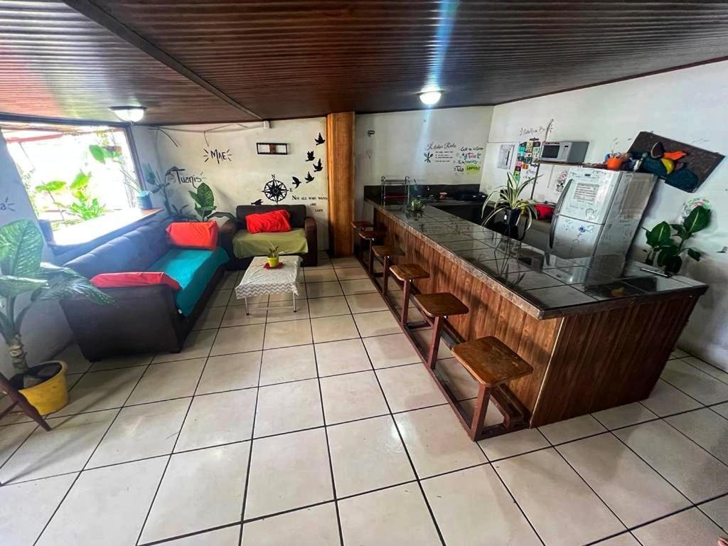 Bato'S Hostel Кепос Екстериор снимка