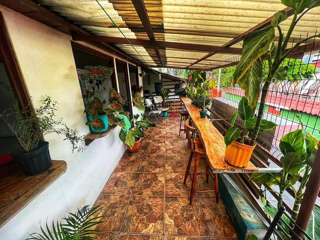 Bato'S Hostel Кепос Екстериор снимка