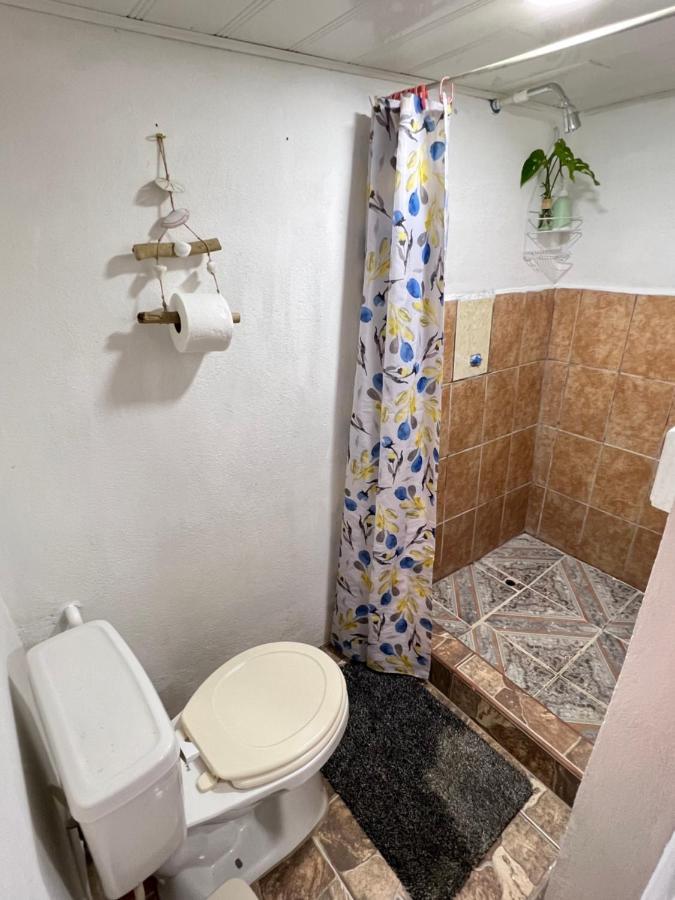 Bato'S Hostel Кепос Екстериор снимка