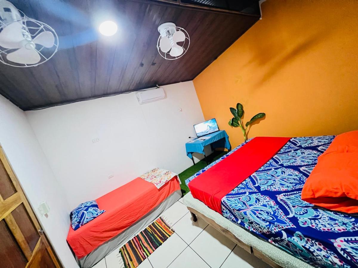 Bato'S Hostel Кепос Екстериор снимка